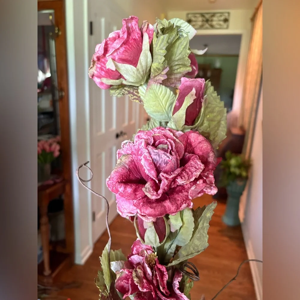 NWT Faux Garland DISTRESSED ROSES MAGNIFICENT 40” Flexible Dk Pink WEDDING BRIDE